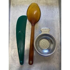 Vintage Robinson Knife Co Amber Spoon Green Spreader Aluminum Juice Strainer Lot